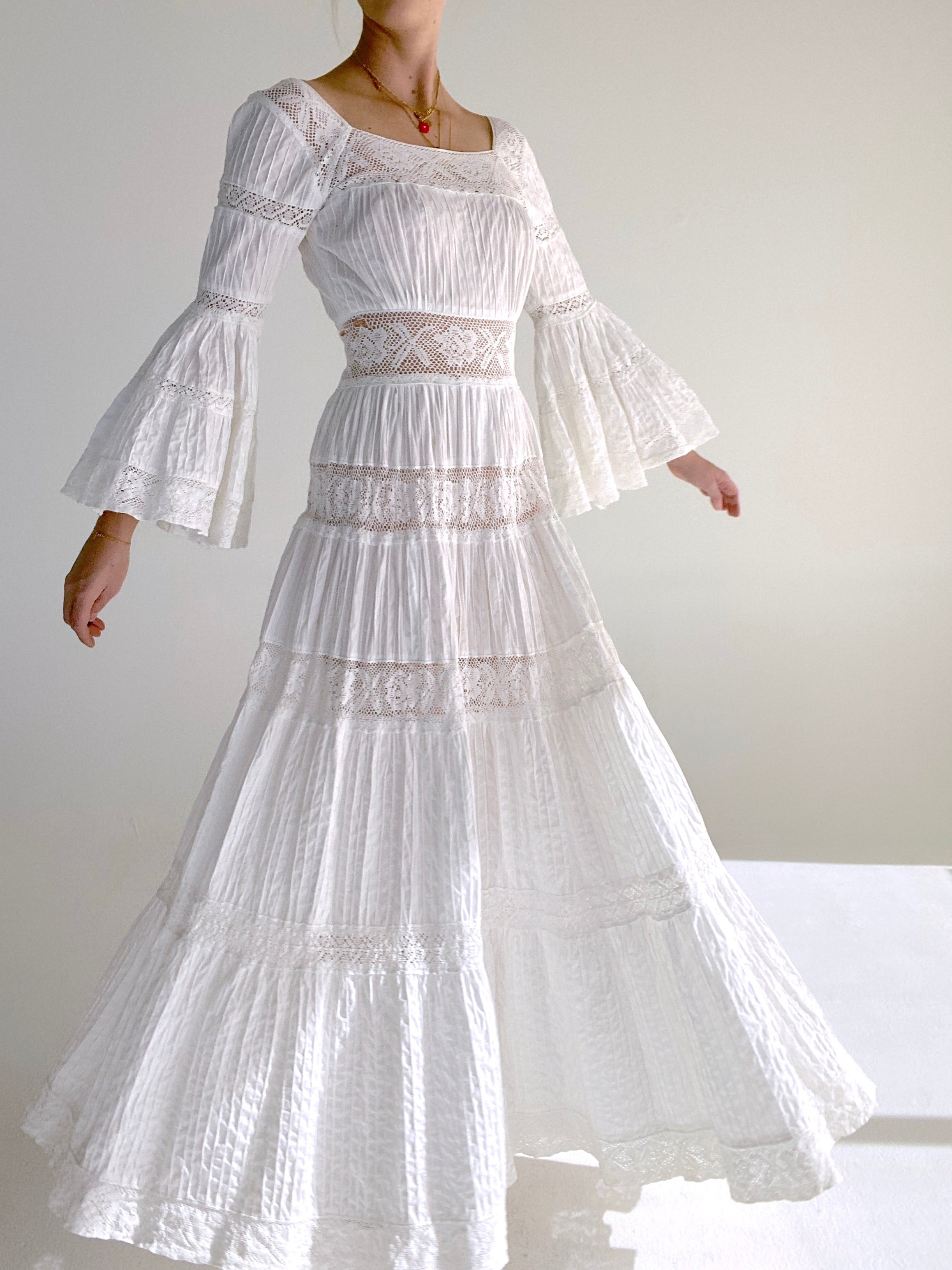 Mexican Wedding Dress – Eveliina Vintage